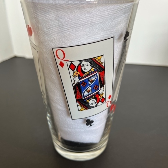 Vintage Card Party Glasses - Picture 4 of 8